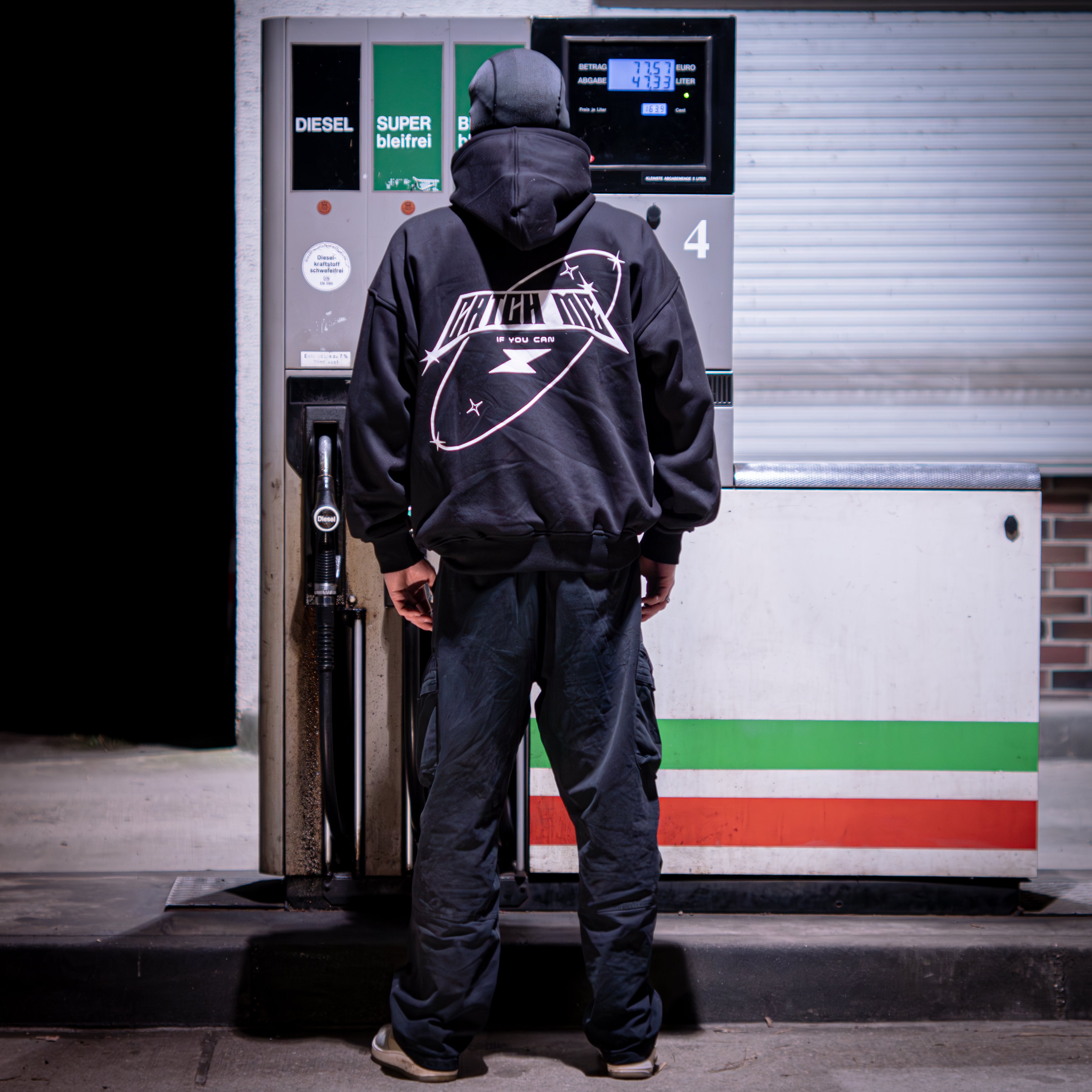 Catch me if you can Hoodie, Hoodie für Motorradfahrer, Hoodie for biker, Catch me if you can, Gas Station photo, Tankstellen Foto